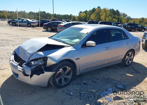2005 Honda Accord 2.4 Ex z USA, uszkodzony, nr VIN 1HGCM56845A022856